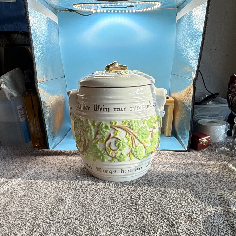 Vintage Cookie jar with German wording White/Green Glossy Ceramic Lid Grapevine